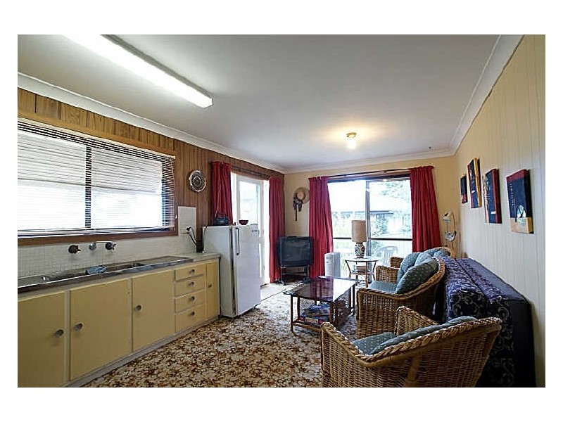 2 Denham Avenue, Denhams Beach NSW 2536