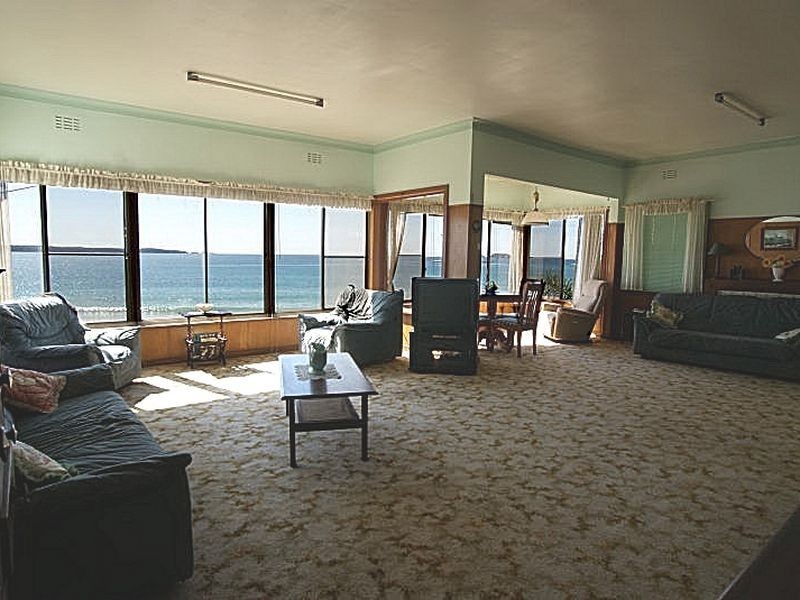 346 Beach Road, Batehaven NSW 2536