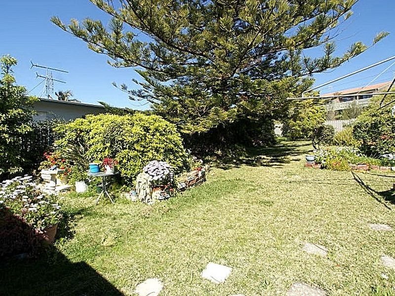 346 Beach Road, Batehaven NSW 2536