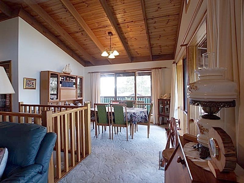 8 Wallarah Street, Surfside NSW 2536