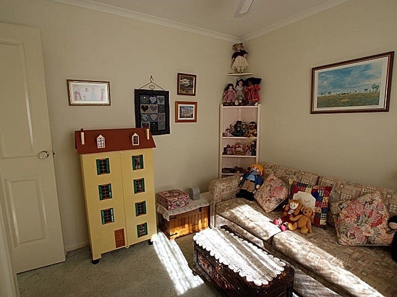 8 Wallarah Street, Surfside NSW 2536