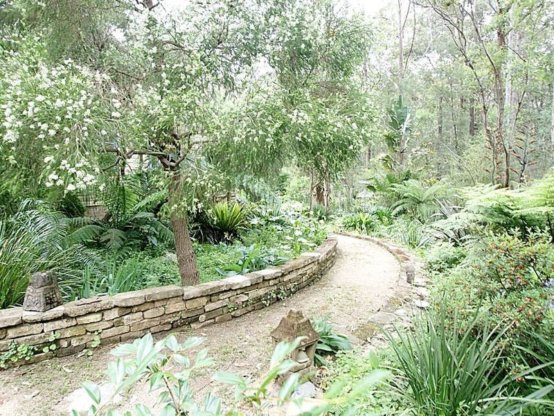 31 Buckenboura Road, Mogo NSW 2536