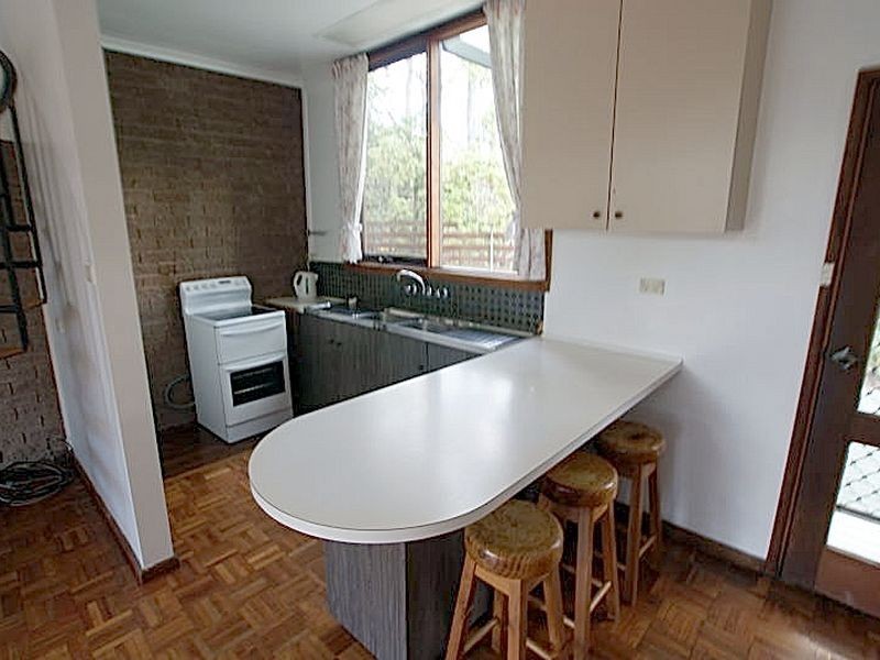1 Pacific Street, Mossy Point NSW 2537