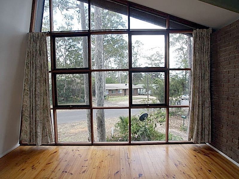 1 Pacific Street, Mossy Point NSW 2537