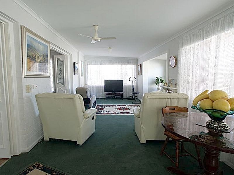 39 Wallaringa Street, Surfside NSW 2536