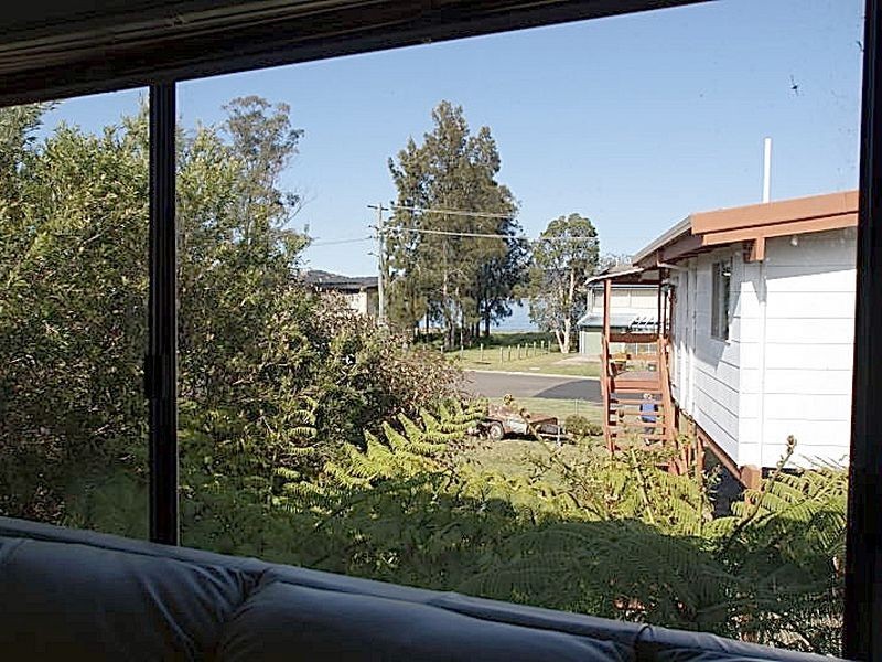 39 Wallaringa Street, Surfside NSW 2536