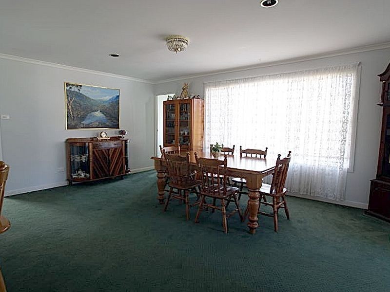 39 Wallaringa Street, Surfside NSW 2536