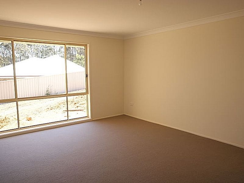 28 Broomfield Crescent, Long Beach NSW 2536