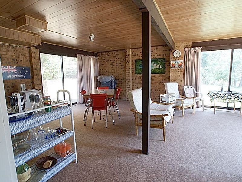 72 Cook Avenue, Surf Beach NSW 2536