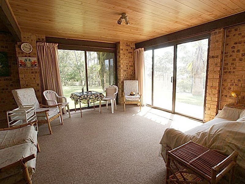 72 Cook Avenue, Surf Beach NSW 2536