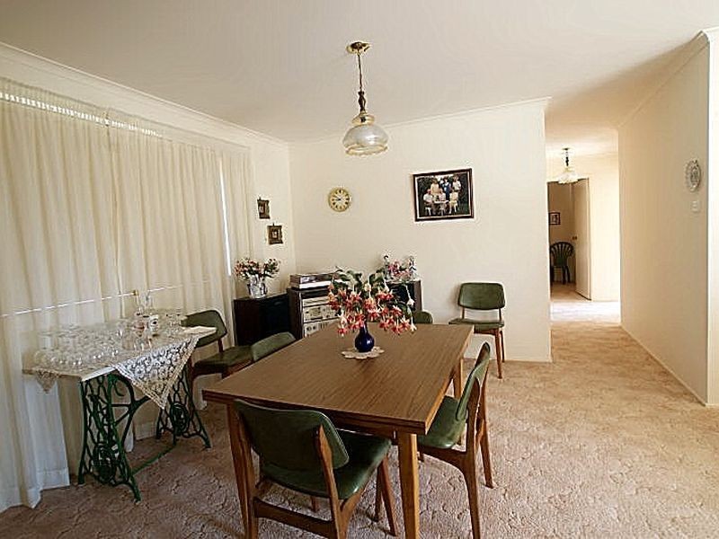 72 Cook Avenue, Surf Beach NSW 2536