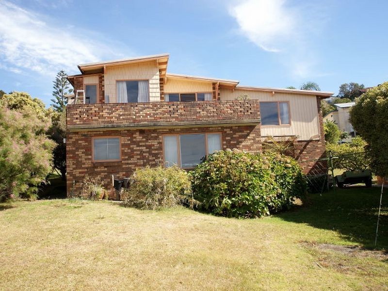 27 Tallawang Avenue, Malua Bay NSW 2536