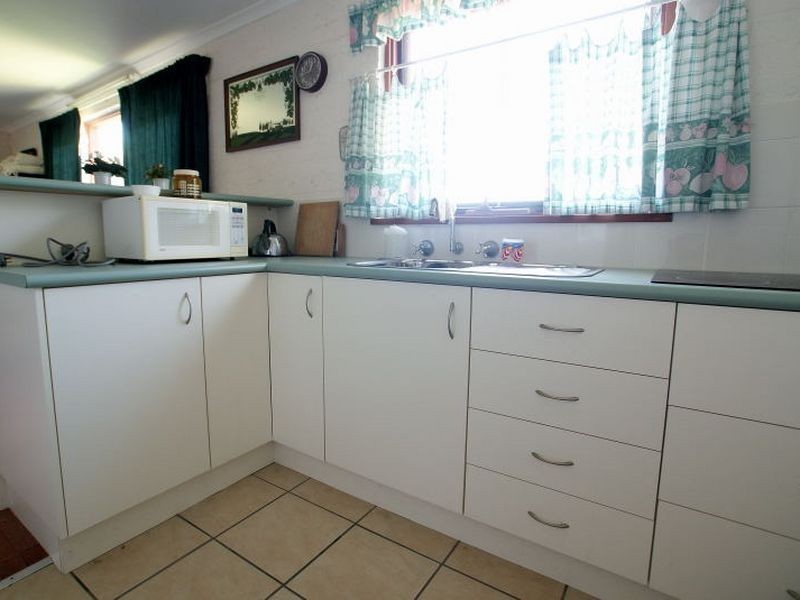 27 Tallawang Avenue, Malua Bay NSW 2536