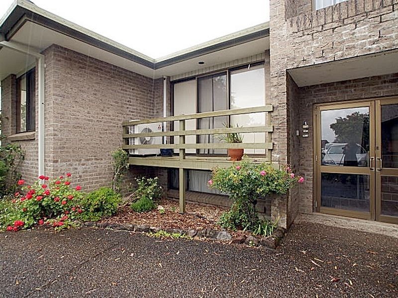 2/10 Peninsula Drive, Batemans Bay NSW 2536