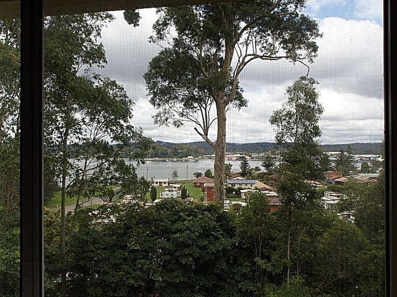 2/10 Peninsula Drive, Batemans Bay NSW 2536