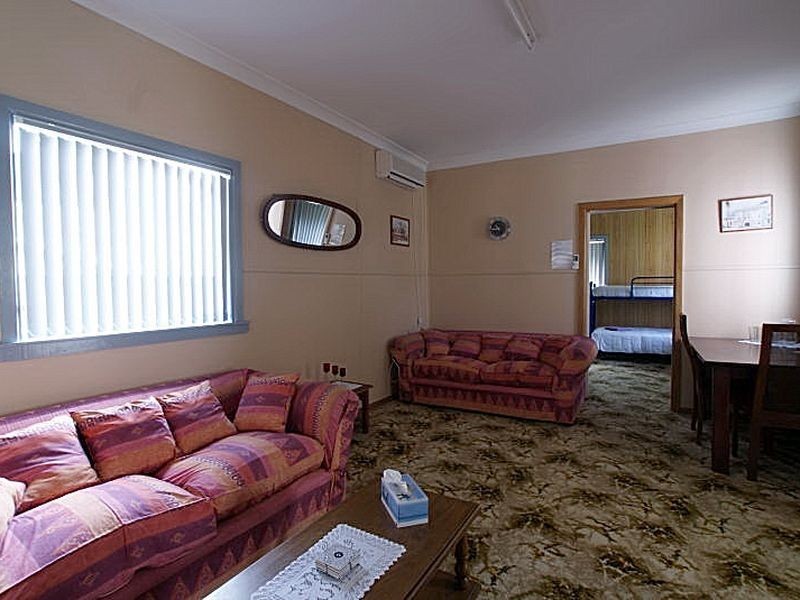 4 Avalon Street, Batemans Bay NSW 2536