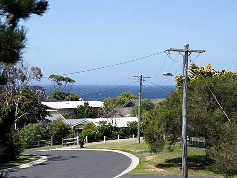 35 Pyang Avenue, Malua Bay NSW 2536