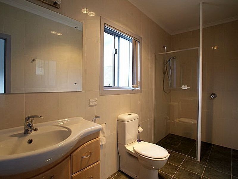 1/13 Edward Road, Batehaven NSW 2536