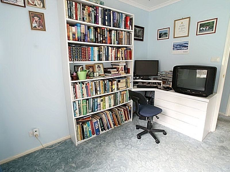 2 Wentworth Avenue, Sunshine Bay NSW 2536