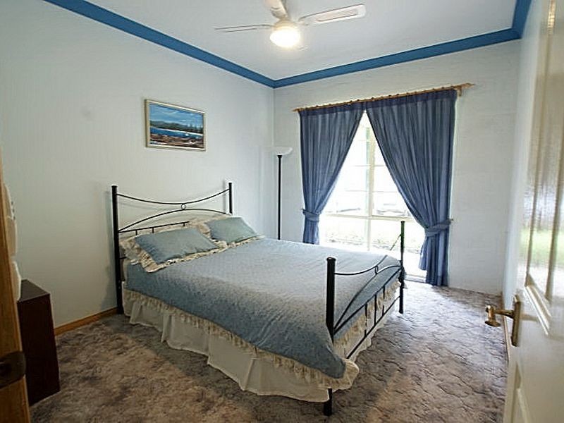 1 Kauzal Crescent, Surf Beach NSW 2536