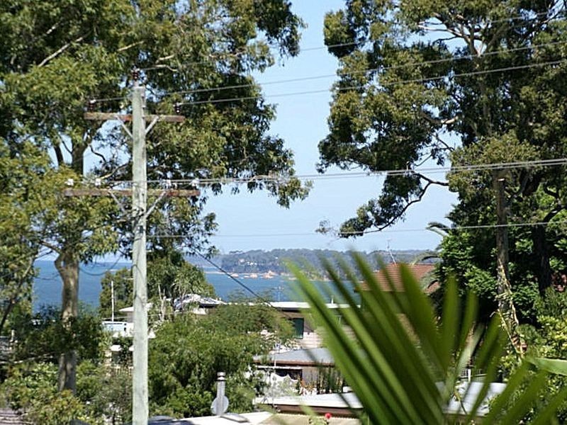 2 Wallarah Street, Surfside NSW 2536