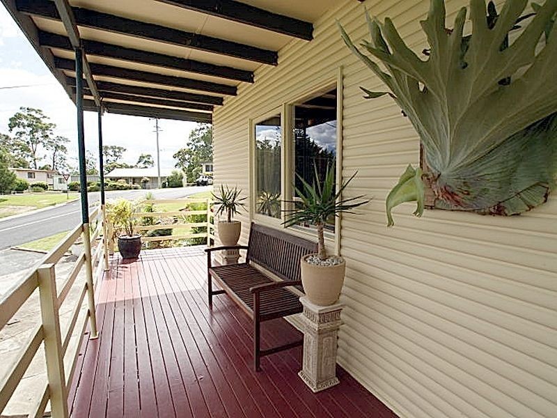 2 Wallarah Street, Surfside NSW 2536