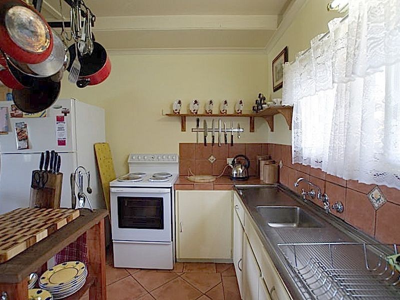 2 Wallarah Street, Surfside NSW 2536