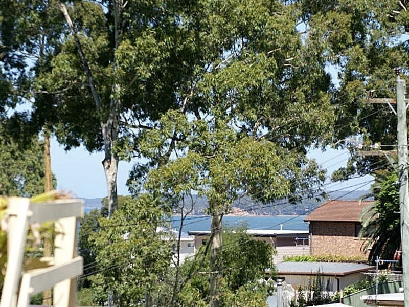 2 Wallarah Street, Surfside NSW 2536