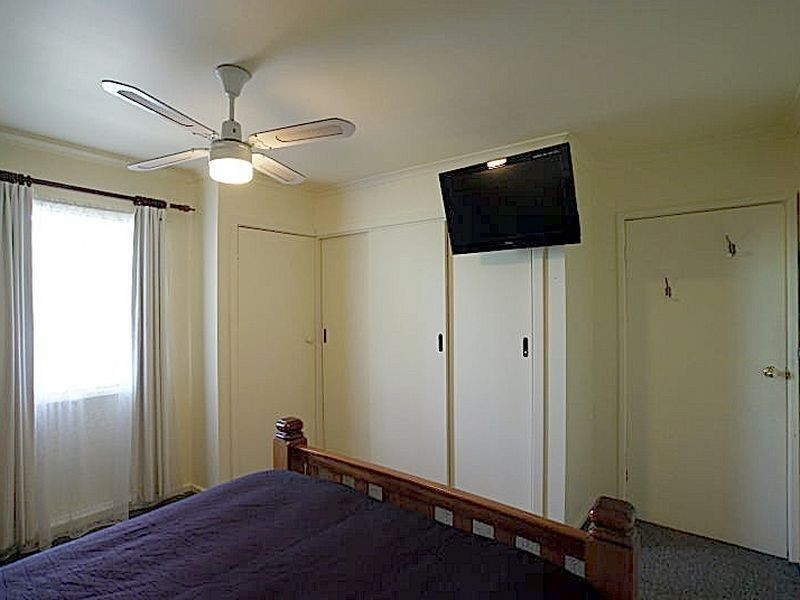 2 Wallarah Street, Surfside NSW 2536