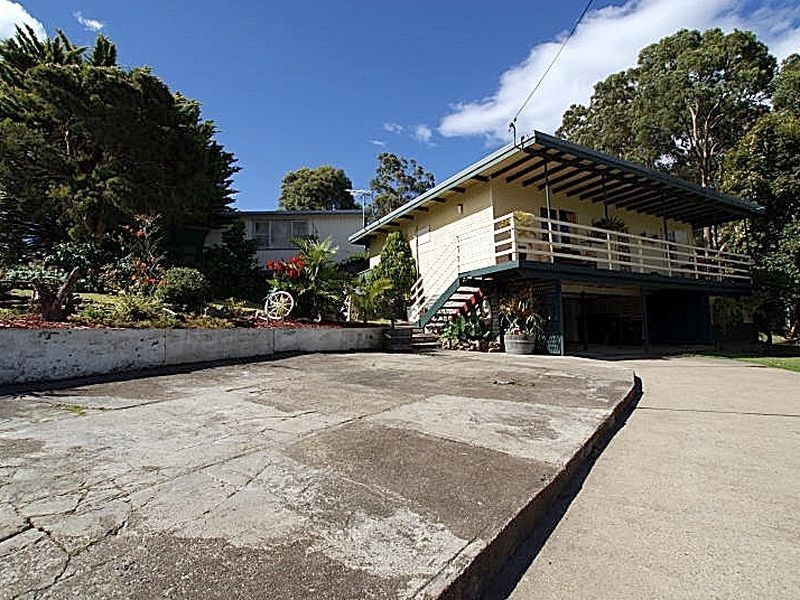 2 Wallarah Street, Surfside NSW 2536