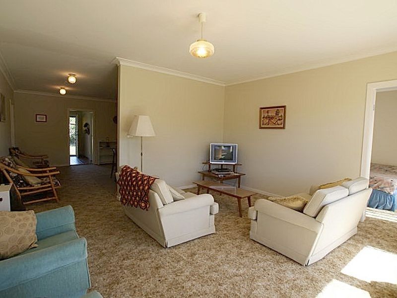 71 Ainslie Parade, Tomakin NSW 2537