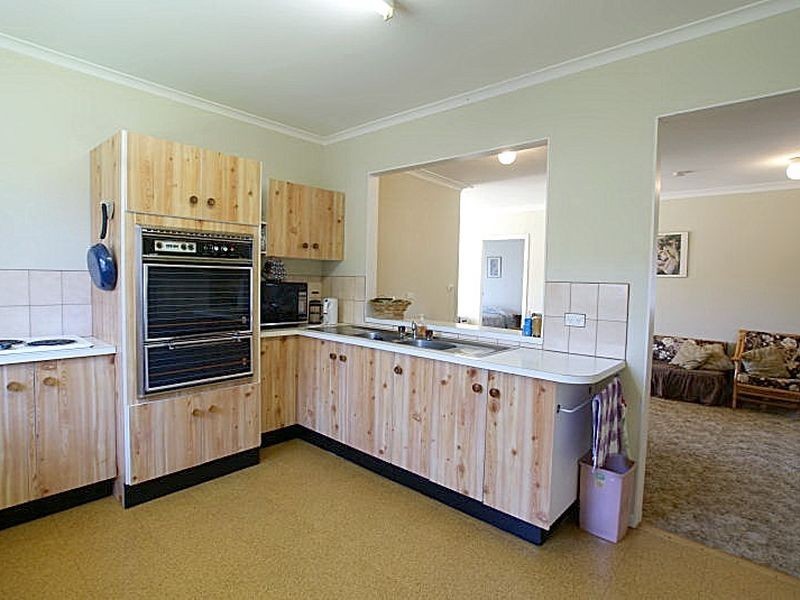 71 Ainslie Parade, Tomakin NSW 2537