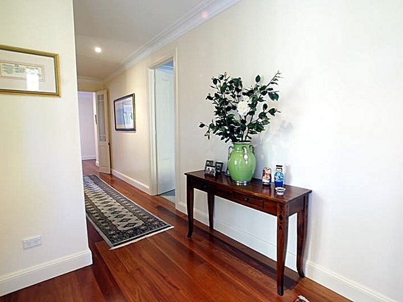 8 Beechwood Court, Sunshine Bay NSW 2536