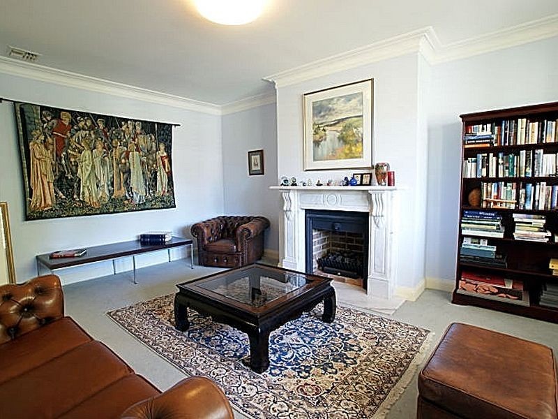 8 Beechwood Court, Sunshine Bay NSW 2536