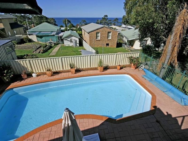 15 Wills Crescent, Sunshine Bay NSW 2536