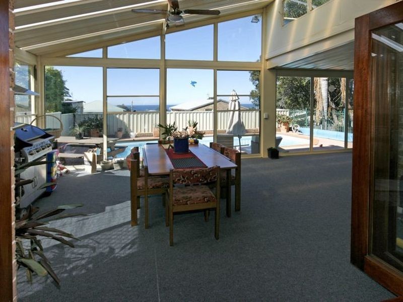 15 Wills Crescent, Sunshine Bay NSW 2536