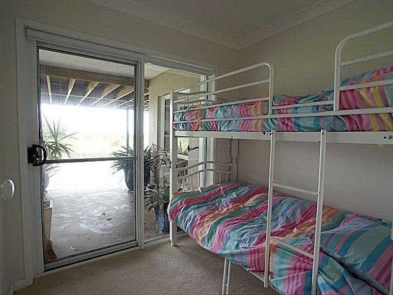60 Myamba Parade, Surfside NSW 2536