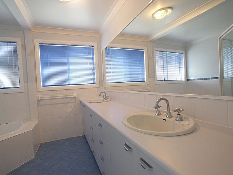 60 Myamba Parade, Surfside NSW 2536