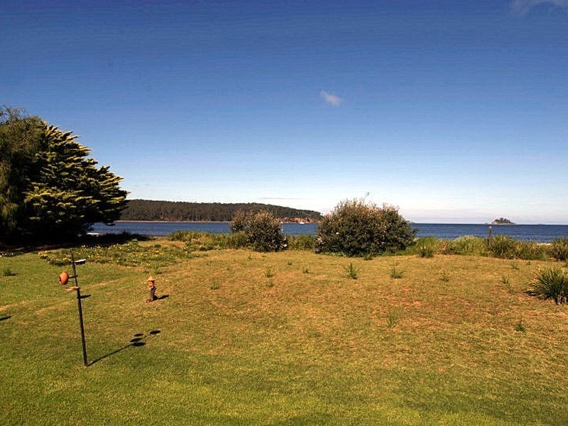 60 Myamba Parade, Surfside NSW 2536