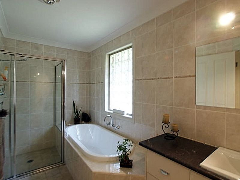 5 Burri Palm Way, Surfside NSW 2536