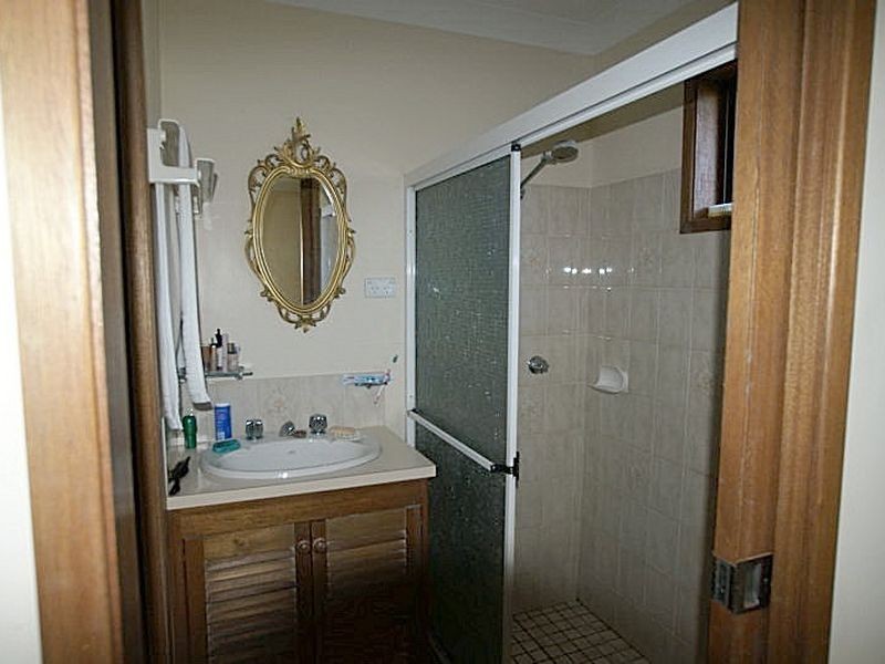 6 Parker Avenue, Surf Beach NSW 2536