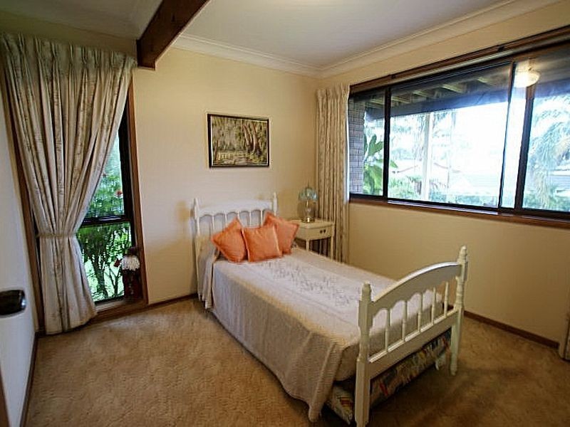 6 Parker Avenue, Surf Beach NSW 2536