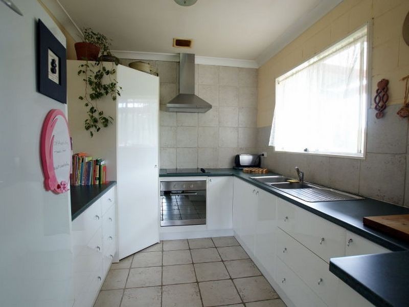 15 Edward Road, Batehaven NSW 2536