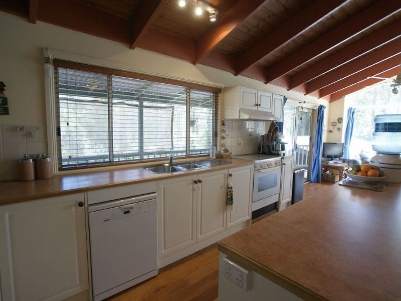 18 Sunshine Bay Road, Sunshine Bay NSW 2536