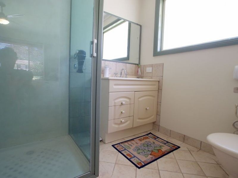 18 Sunshine Bay Road, Sunshine Bay NSW 2536