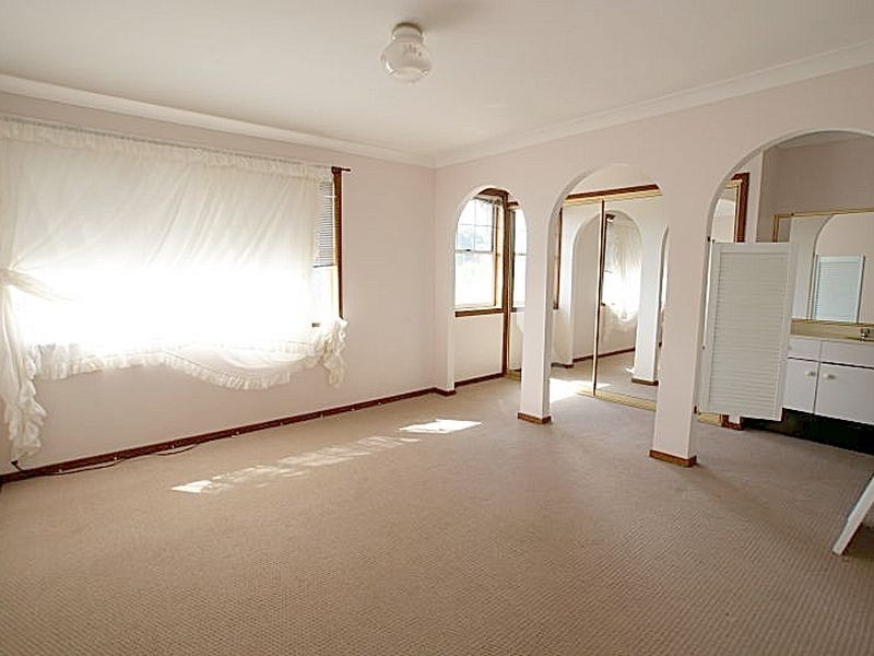 43 Eric Fenning Drive, Surf Beach NSW 2536