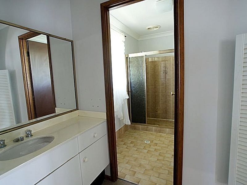 43 Eric Fenning Drive, Surf Beach NSW 2536