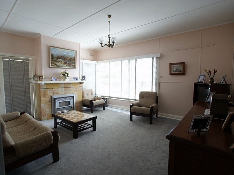 312 Beach Road, Batehaven NSW 2536