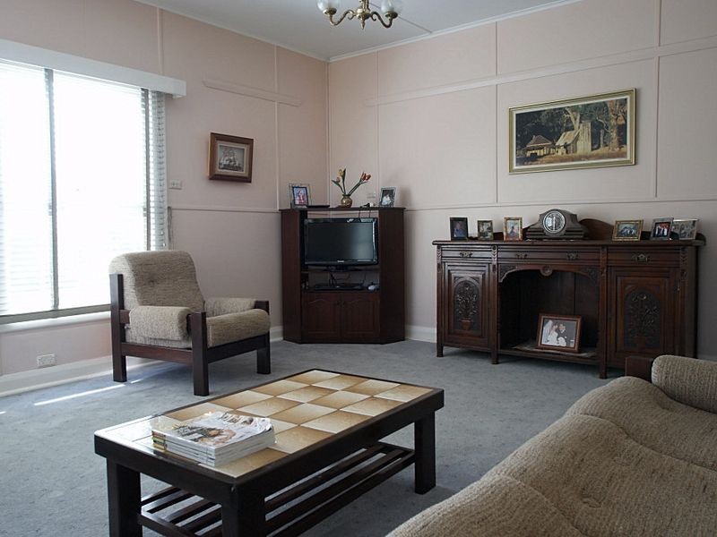 312 Beach Road, Batehaven NSW 2536