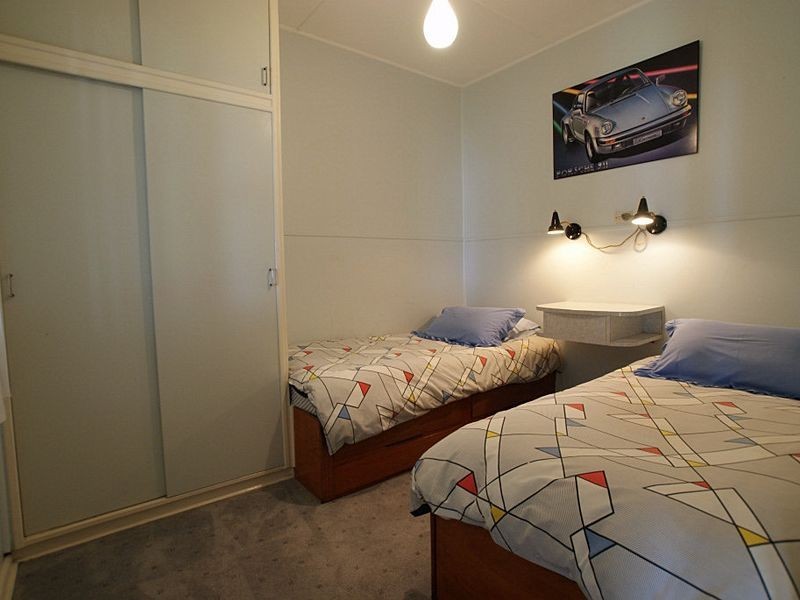 312 Beach Road, Batehaven NSW 2536